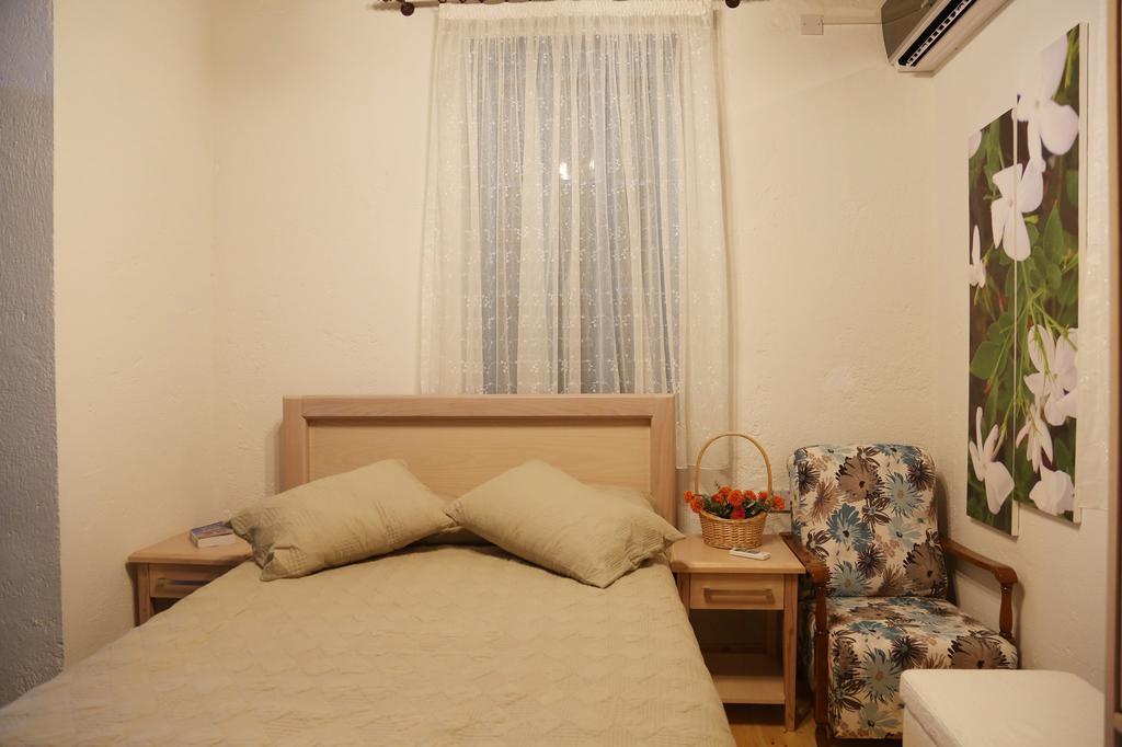 Bed & Breakfast Cypriot Swallow Boutique